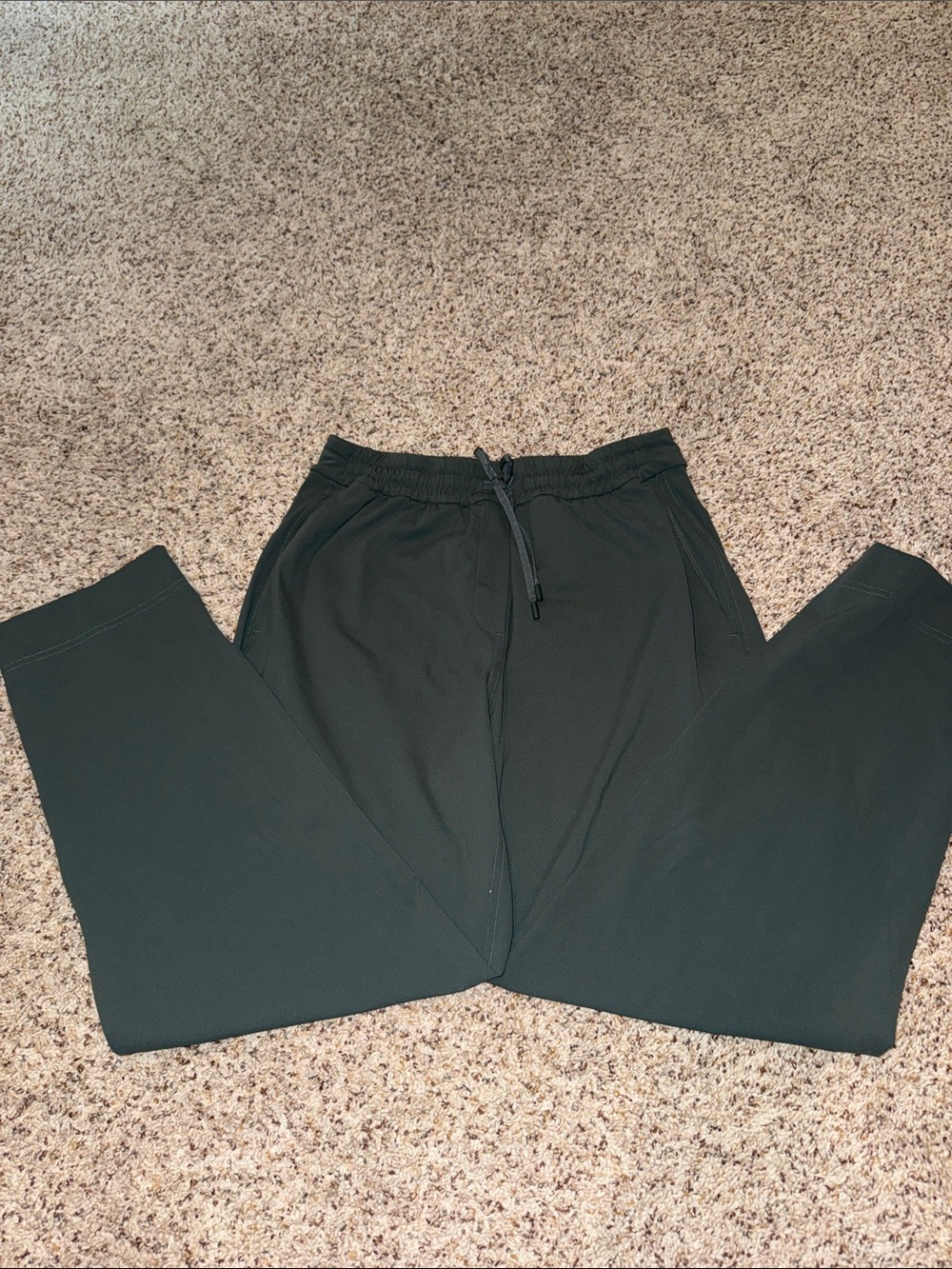 Women’s Lulu travel pants